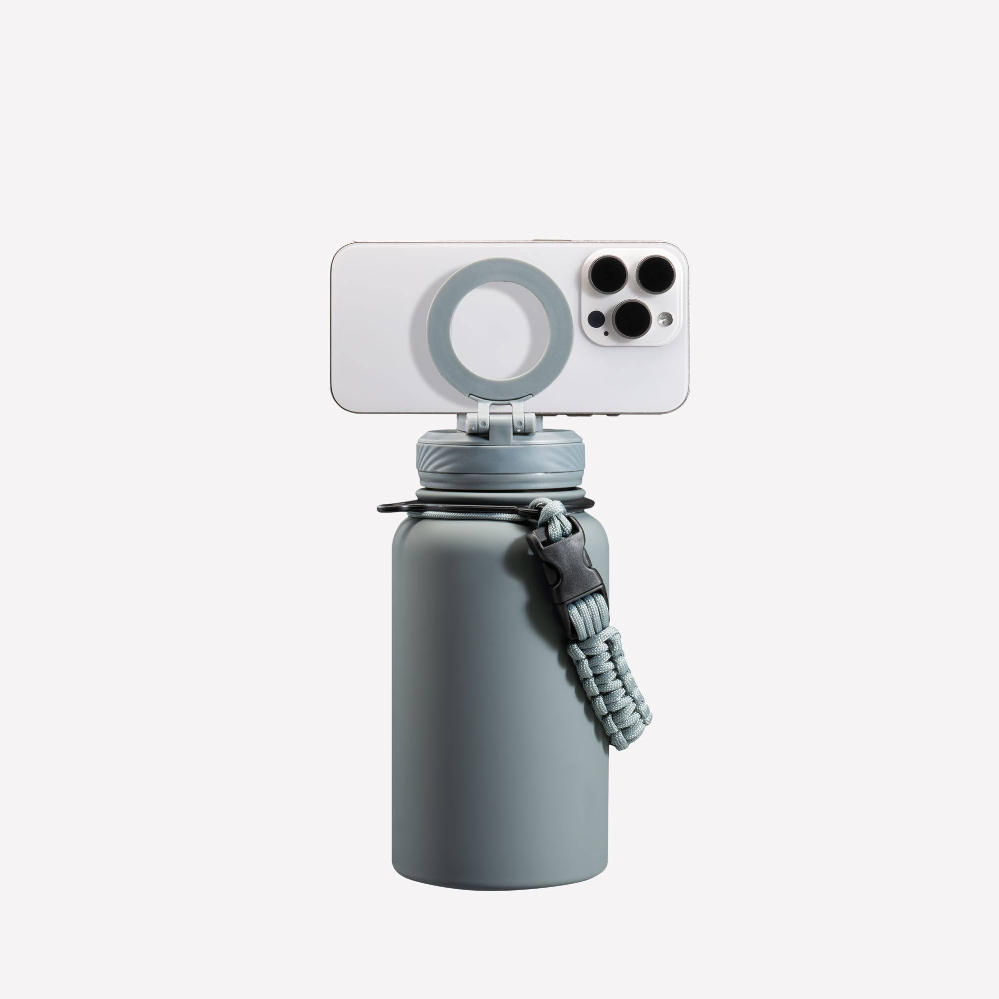 ZTAR Insulated Stainless Steel Water Bottle – Compatible with Magsafe usable as Tripod, Leak-Proof, Keeps Drinks cool or warm, For Travel, Gym, and Office, Ideal Gift for Women, Men & Kids, 22 oz